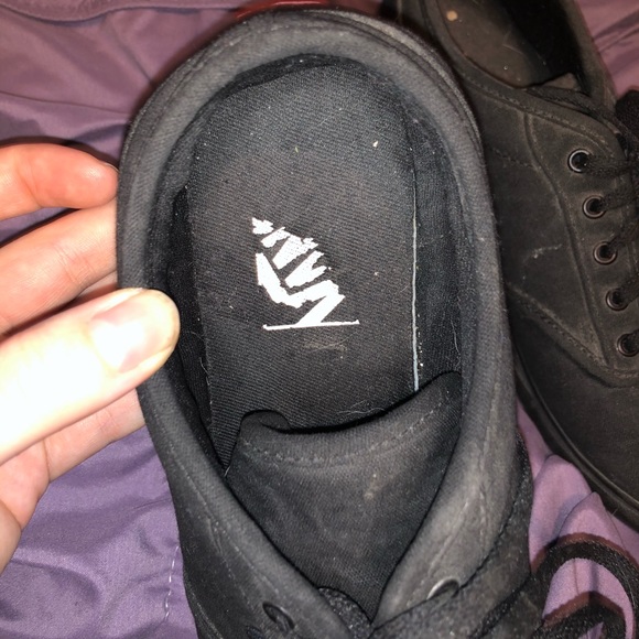 Black vans - Picture 4 of 4